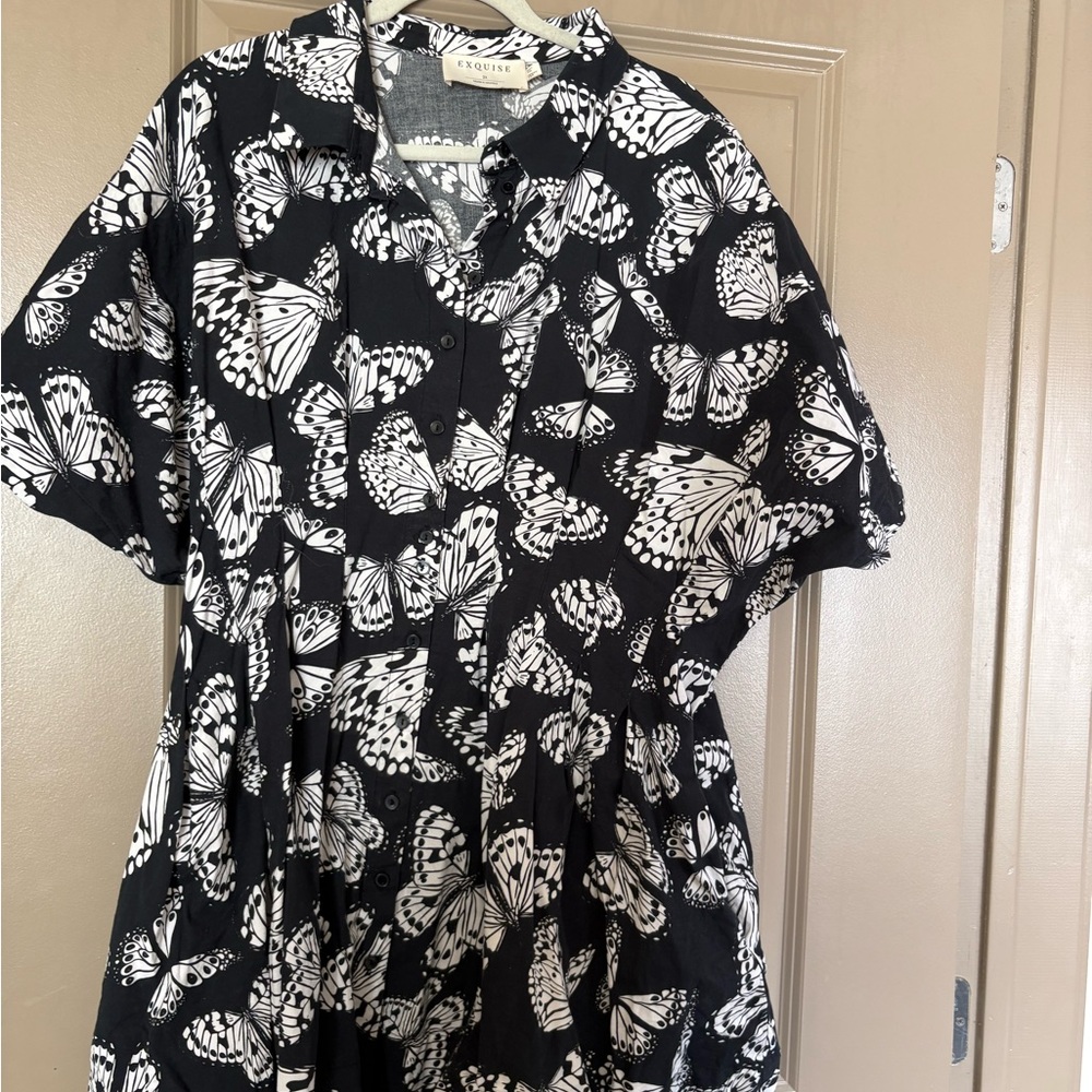Elegant Black and White Butterfly Print Dress - Picture 3 of 5